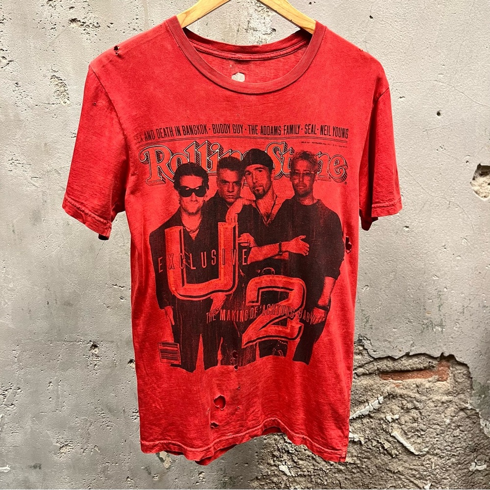 Vintage Y2K U2 Rolling Stone Magazine Cover Thrashed Fitted T-Shirt Small S